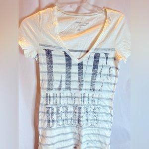 American Eagle City Graphic tee